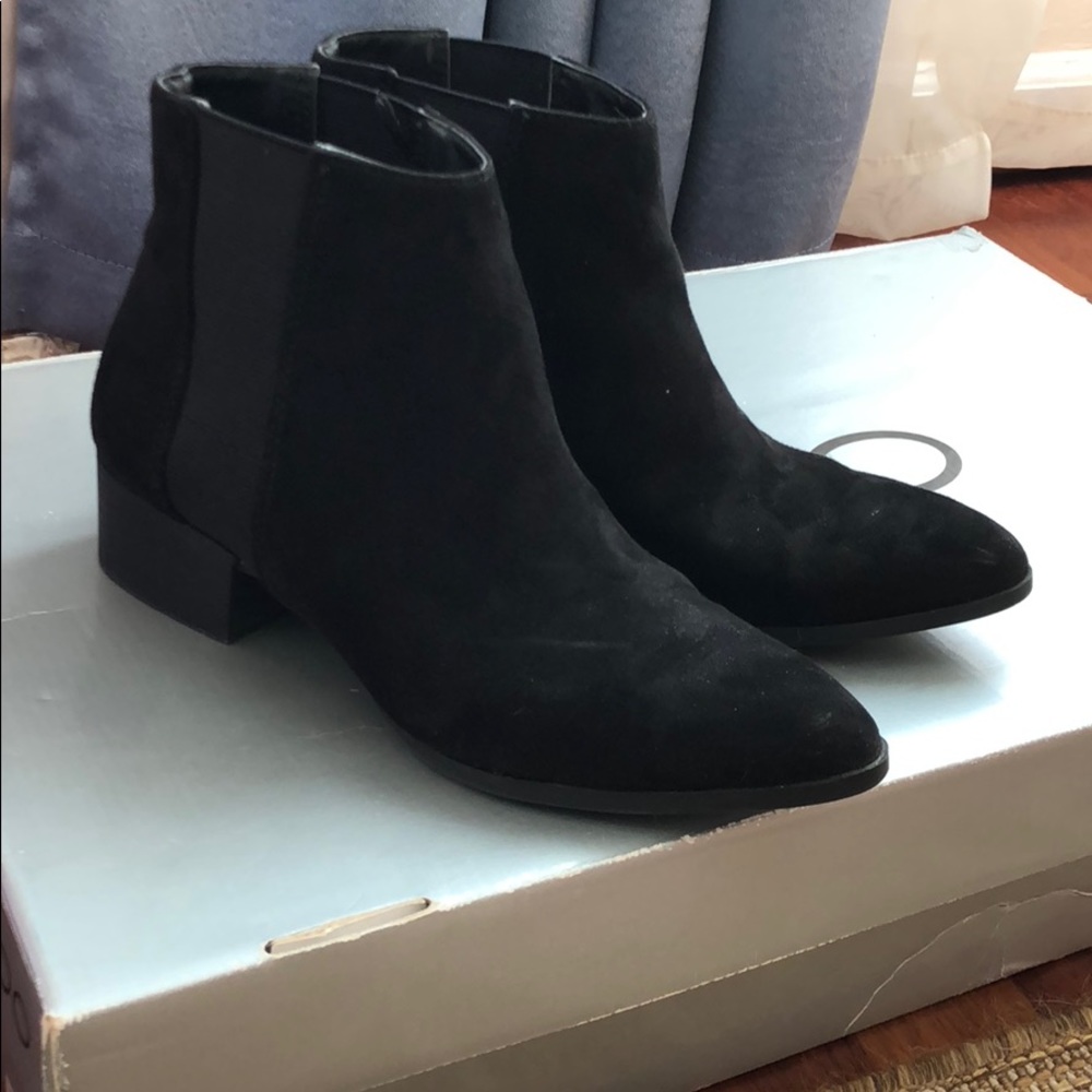 H&M ankle black suede booties